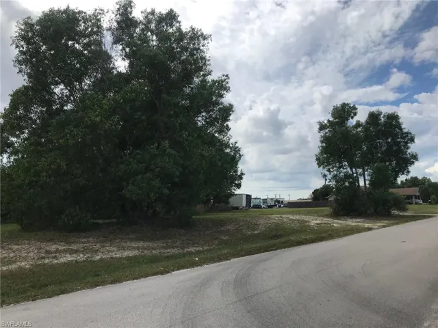 #916 & #922 Se 8th Ter, Cape Coral, Florida 33990
