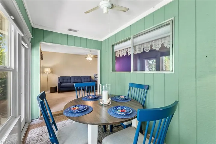 1047  Pine Isle  LN, Naples, FL 34112