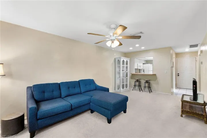 1047  Pine Isle  LN, Naples, FL 34112