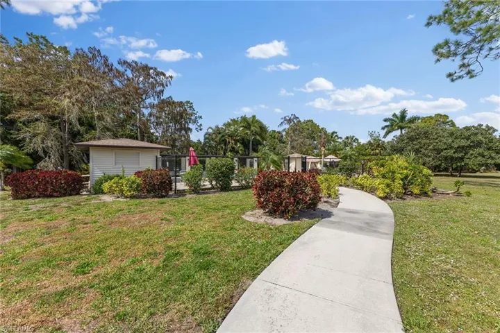 1047  Pine Isle  LN, Naples, FL 34112