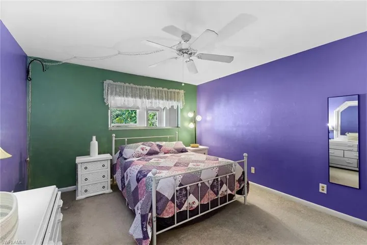 1047  Pine Isle  LN, Naples, FL 34112