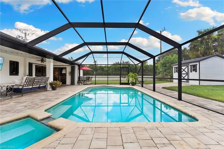 98 Chardon Pl, Naples, Florida 34110