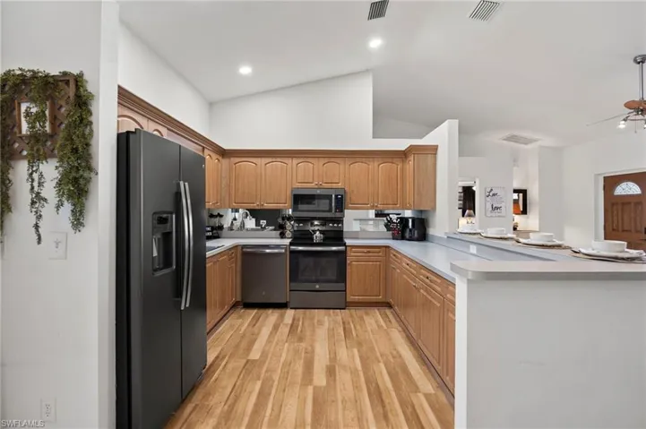 98 Chardon Pl, Naples, Florida 34110