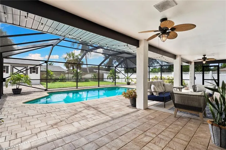 98 Chardon Pl, Naples, Florida 34110