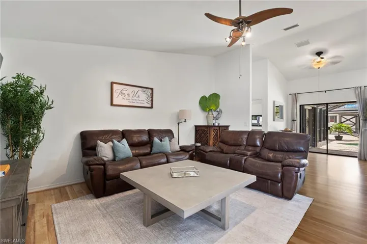 98 Chardon Pl, Naples, Florida 34110