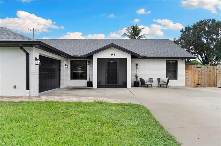 98 Chardon Pl, Naples, Florida 34110