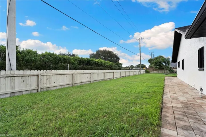 98 Chardon Pl, Naples, Florida 34110