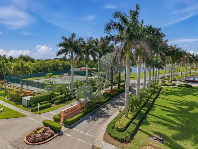 1512  Mainsail  DR, Naples, FL 34114