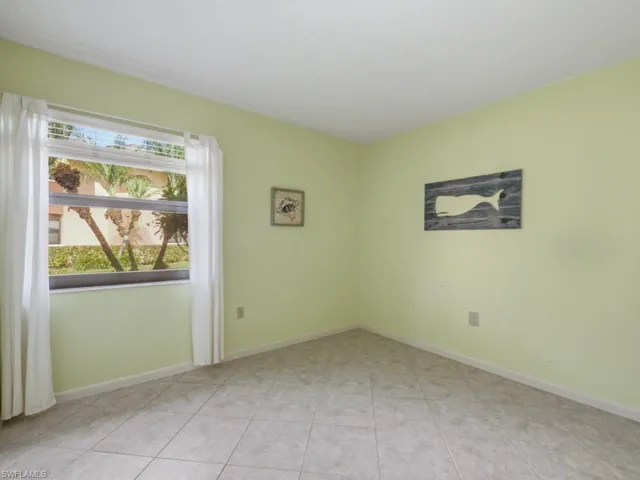 1512  Mainsail  DR, Naples, FL 34114