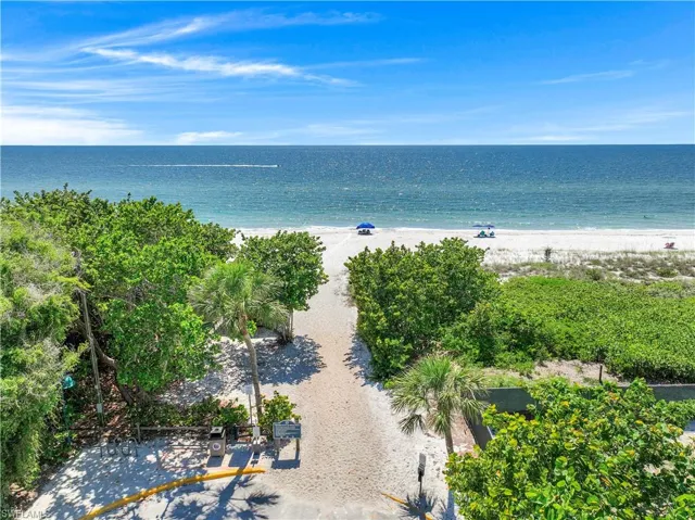 1512  Mainsail  DR, Naples, FL 34114