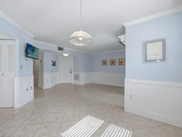 1512  Mainsail  DR, Naples, FL 34114