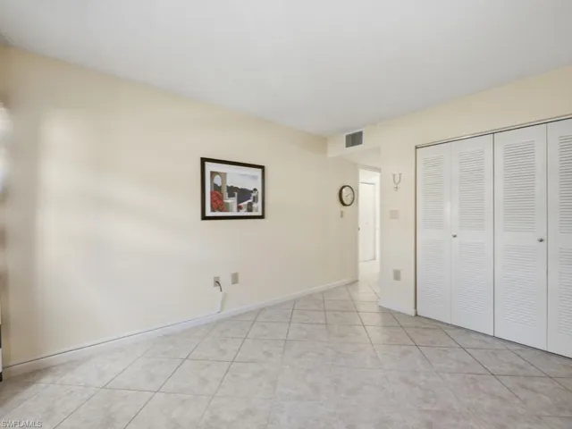 1512  Mainsail  DR, Naples, FL 34114