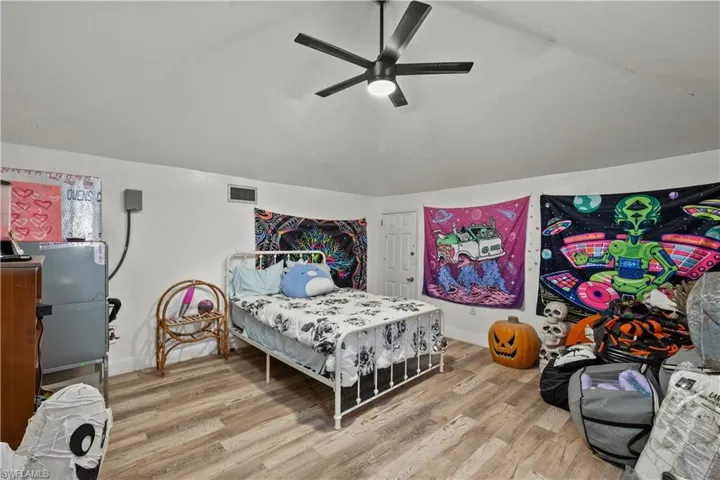 Loft area for playroom or extra Bedroom/storage area