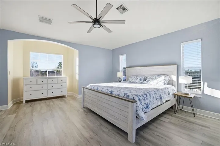 2311 Sw 4th Ct, Cape Coral, Florida 33991