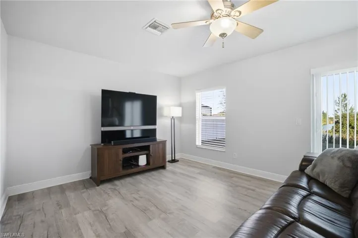 2311 Sw 4th Ct, Cape Coral, Florida 33991