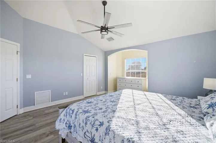 2311 Sw 4th Ct, Cape Coral, Florida 33991