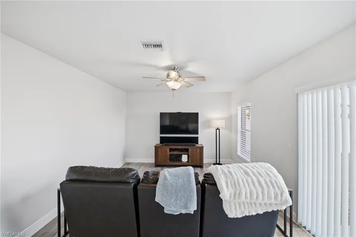 2311 Sw 4th Ct, Cape Coral, Florida 33991