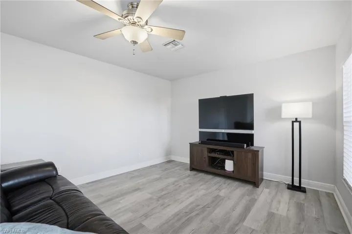 2311 Sw 4th Ct, Cape Coral, Florida 33991