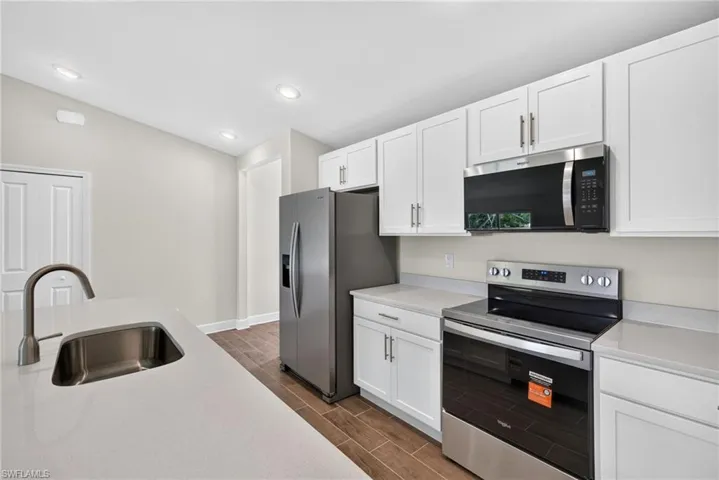1908 Nw 17th St, Cape Coral, Florida 33993