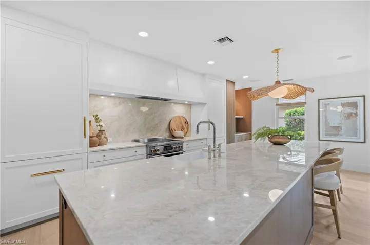 189 Edgemere Way S, Naples, Florida 34105
