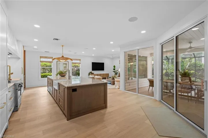 189 Edgemere Way S, Naples, Florida 34105