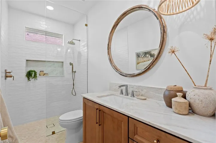 189 Edgemere Way S, Naples, Florida 34105