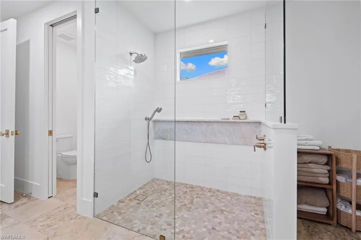 189 Edgemere Way S, Naples, Florida 34105