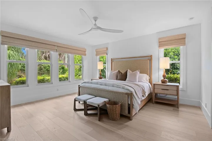 189 Edgemere Way S, Naples, Florida 34105