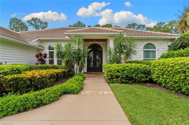 189 Edgemere Way S, Naples, Florida 34105