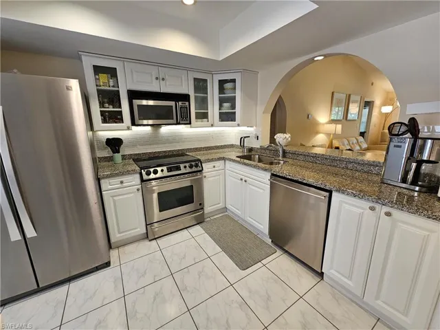 668 Mardel Ct 807, Naples, Florida 34104