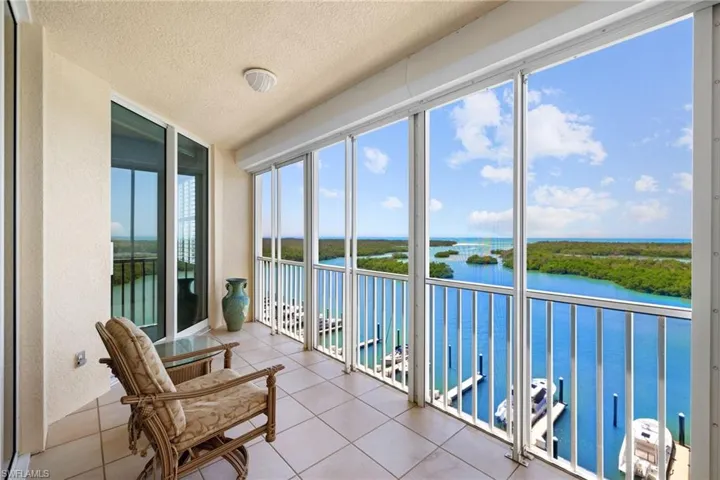 435  DOCKSIDE  DR, Naples, FL 34110