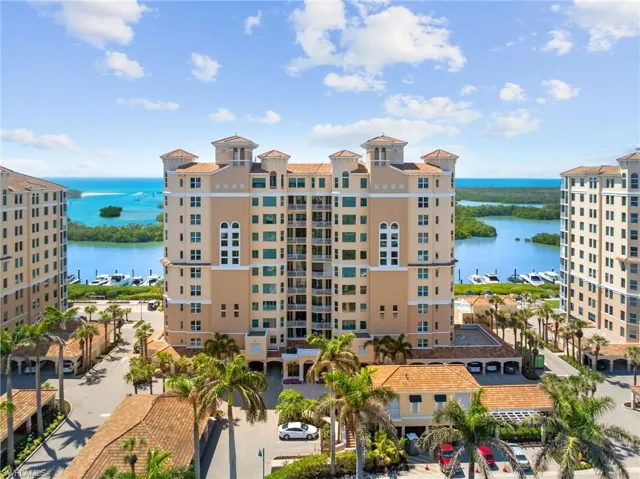 435  DOCKSIDE  DR, Naples, FL 34110