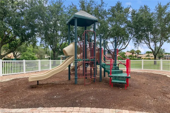 28602  Alessandria  CIR, Bonita Springs, FL 34135
