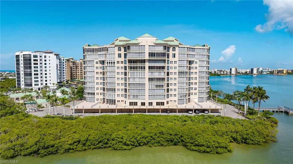 4137 Bay Beach LN, Fort Myers Beach, FL 33931,225062219