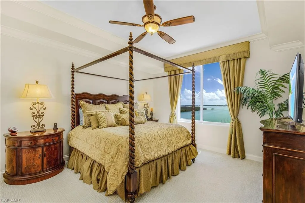 4137 Bay Beach LN, Fort Myers Beach, FL 33931,225062219