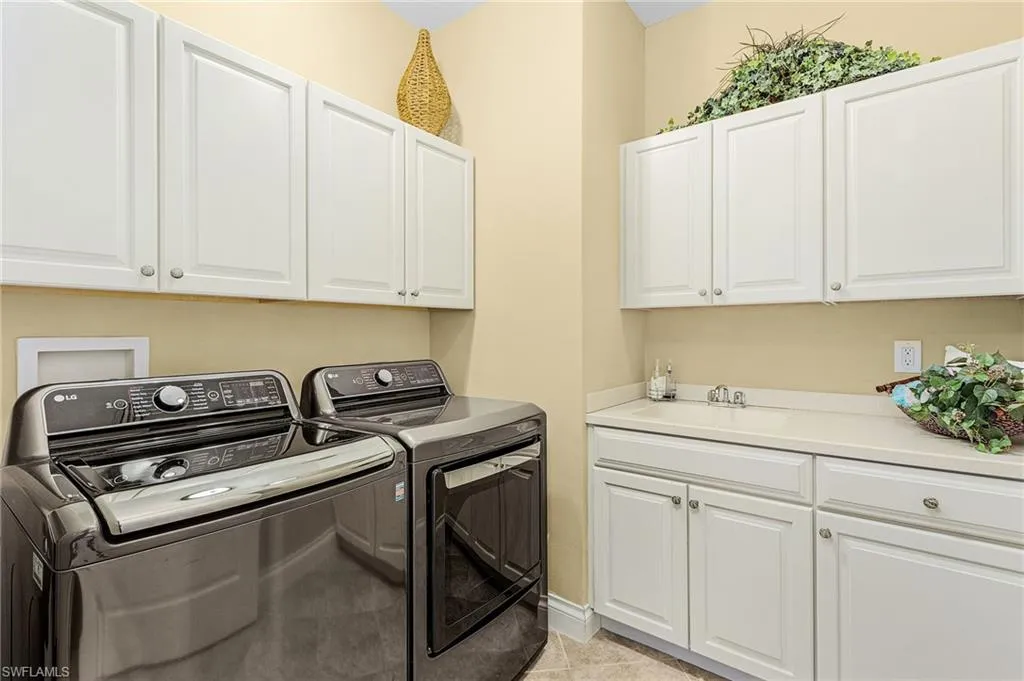 4137 Bay Beach LN, Fort Myers Beach, FL 33931,225062219