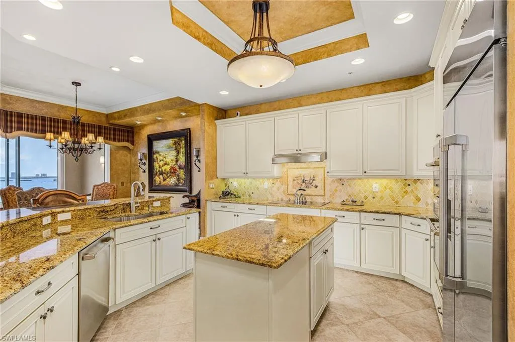4137 Bay Beach LN, Fort Myers Beach, FL 33931,225062219