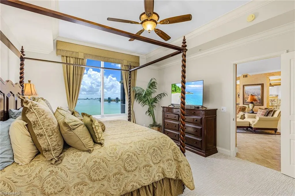 4137 Bay Beach LN, Fort Myers Beach, FL 33931,225062219