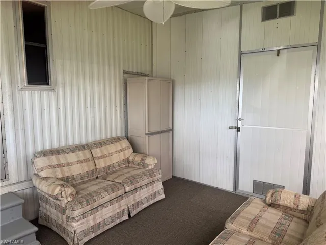 84 Poinsettia Dr, Fort Myers, Florida 33905