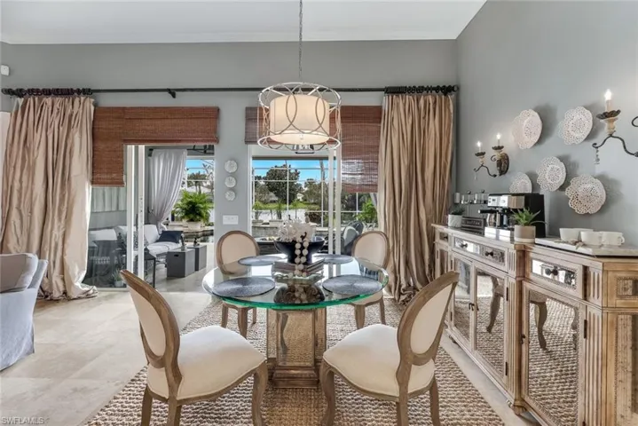 Breakfast Room