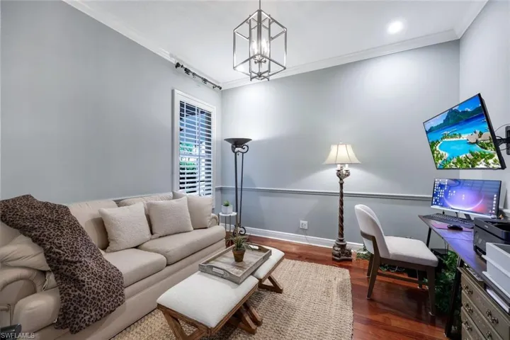 Bedroom / Office