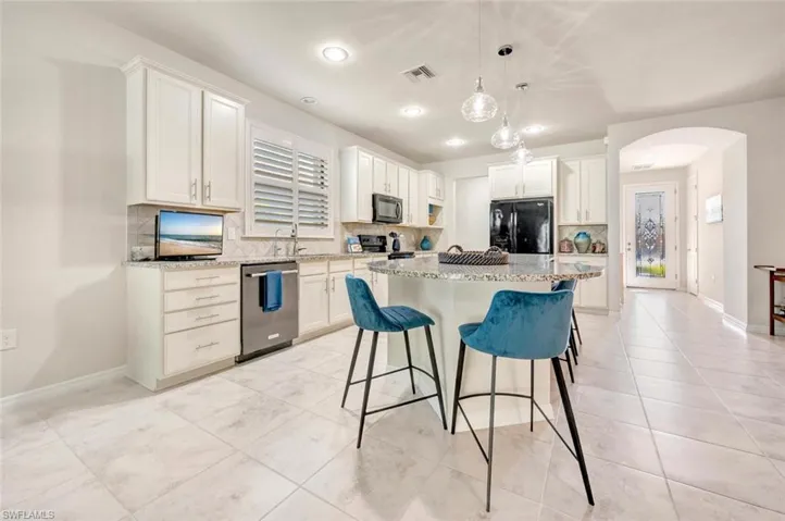 Kitchen, beautiful oversized Island fits 4 counter stools