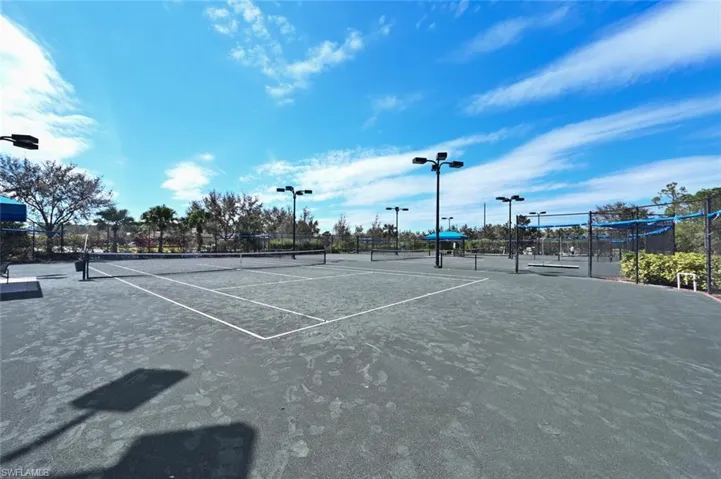 6 Tennis courts
