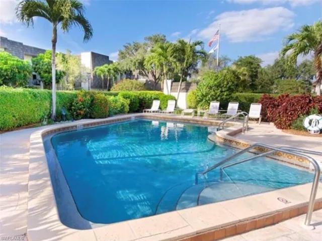 1645 Spoonbill Ln C, Naples, Florida 34105