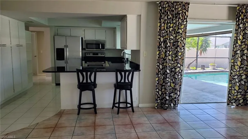 3822 SE 4th  AVE, Cape Coral, FL 33904