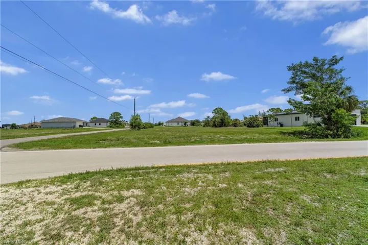 3203 Nw 41st Ave, Cape Coral, Florida 33993