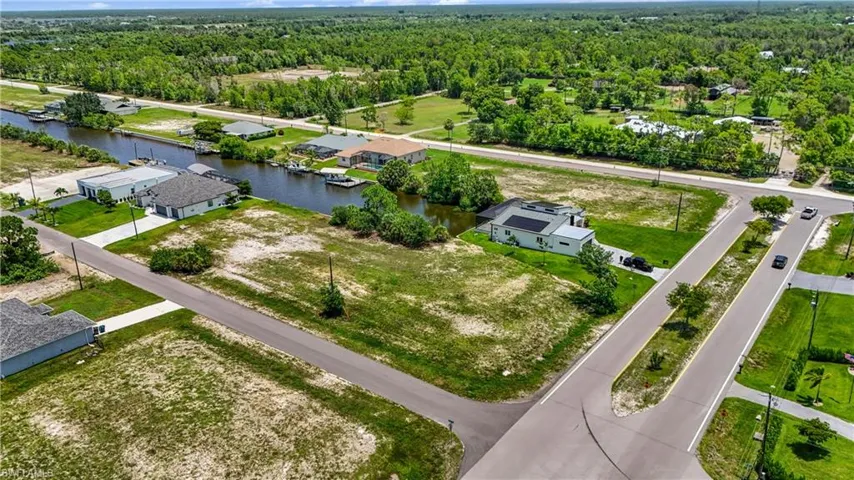 3203 Nw 41st Ave, Cape Coral, Florida 33993