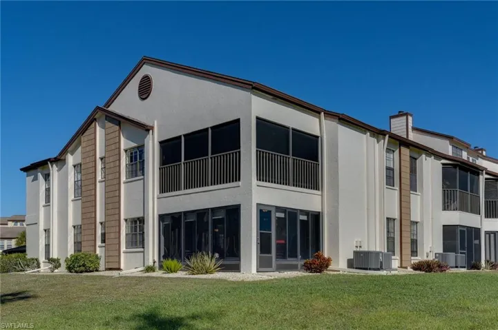 View of apartment building / complex