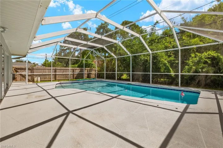 2260  Jasper  AVE, Fort Myers, FL 33907