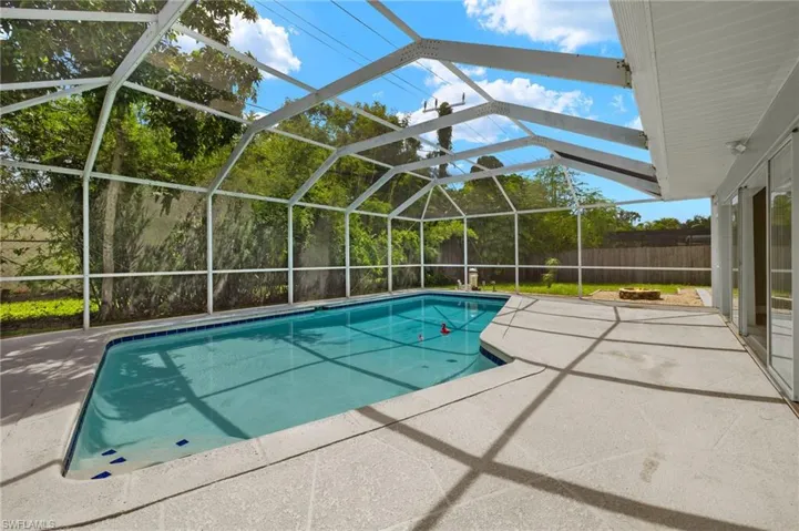2260  Jasper  AVE, Fort Myers, FL 33907